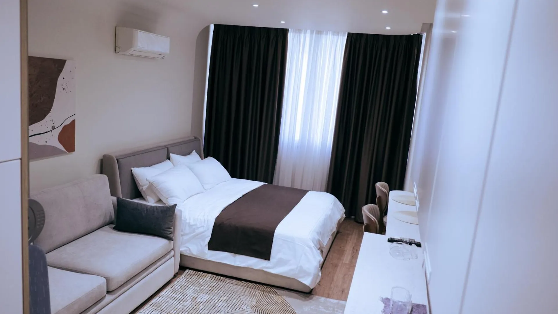 Argoldoro Apartaments Bllok Tirane Apartamento Tirana