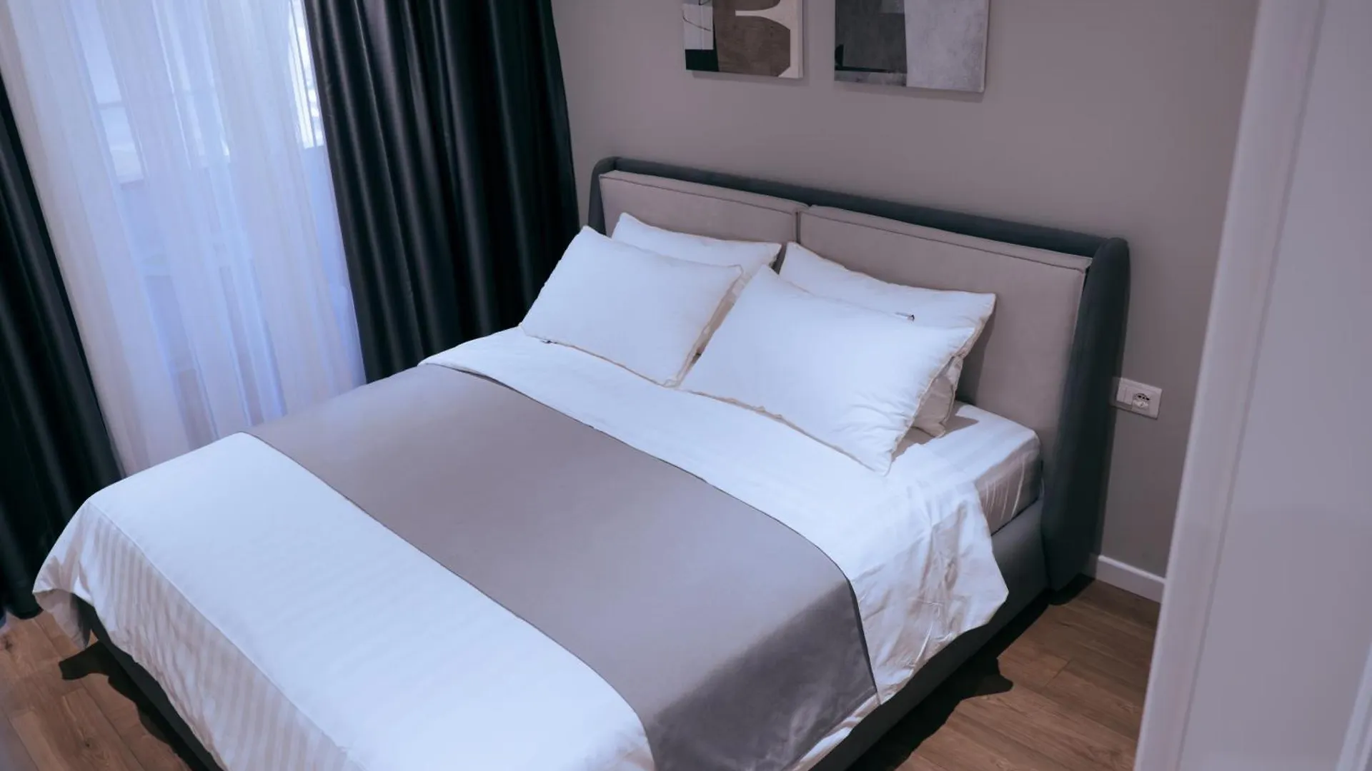 Argoldoro Apartaments Bllok Tirane Apartamento